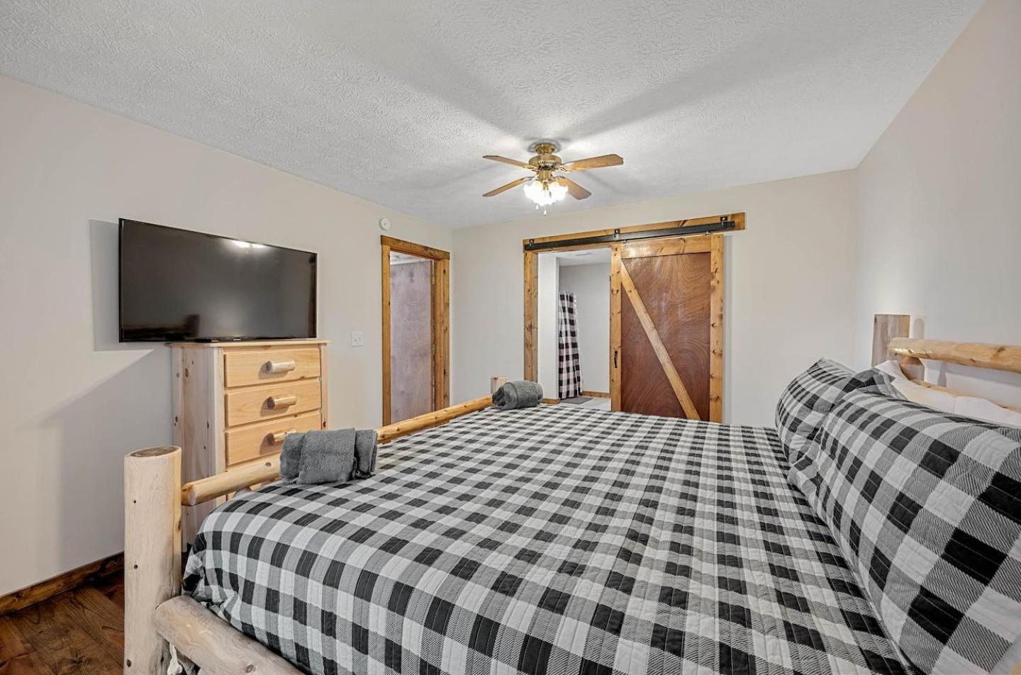Dog Friendly! Views! Hot Tub! Close To Pf! Gsmnp Sevierville Buitenkant foto