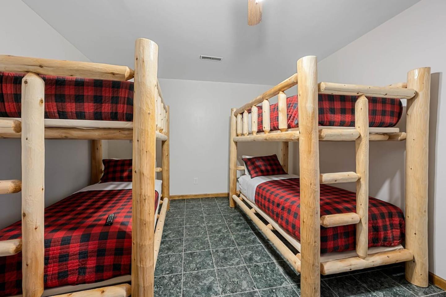 Dog Friendly! Views! Hot Tub! Close To Pf! Gsmnp Sevierville Buitenkant foto