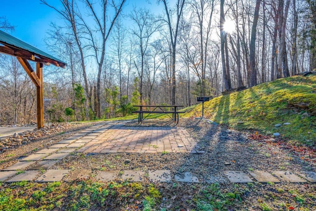 Dog Friendly! Views! Hot Tub! Close To Pf! Gsmnp Sevierville Buitenkant foto