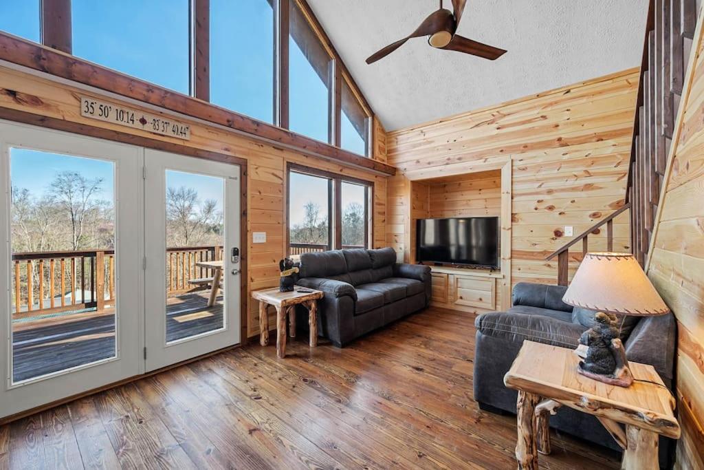 Dog Friendly! Views! Hot Tub! Close To Pf! Gsmnp Sevierville Buitenkant foto
