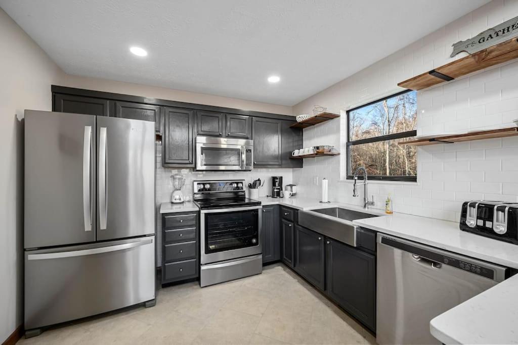 Dog Friendly! Views! Hot Tub! Close To Pf! Gsmnp Sevierville Buitenkant foto
