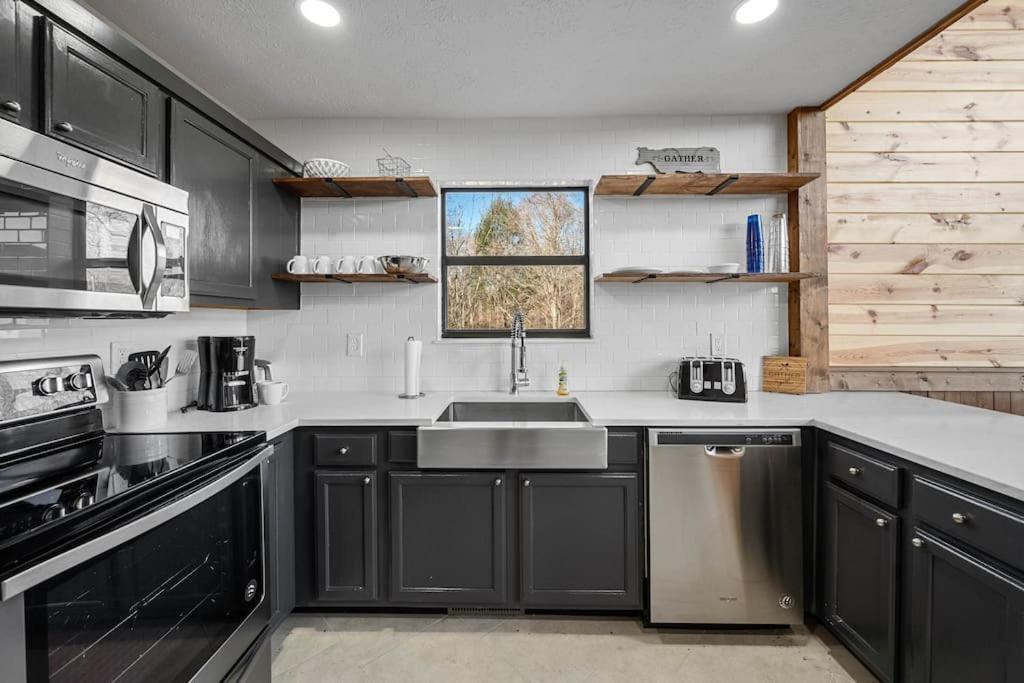 Dog Friendly! Views! Hot Tub! Close To Pf! Gsmnp Sevierville Buitenkant foto