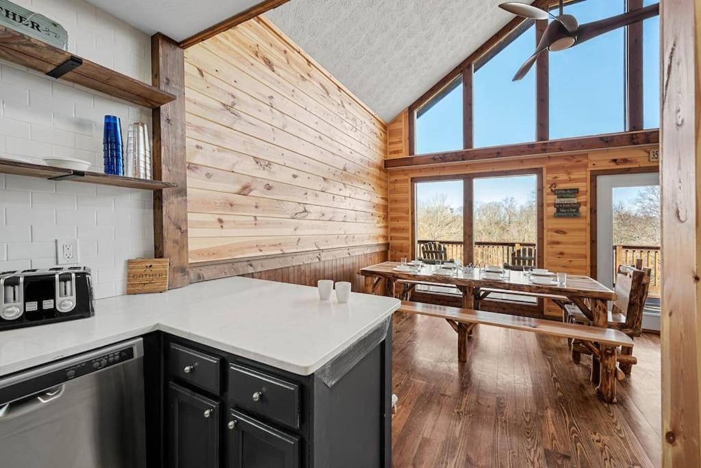 Dog Friendly! Views! Hot Tub! Close To Pf! Gsmnp Sevierville Buitenkant foto